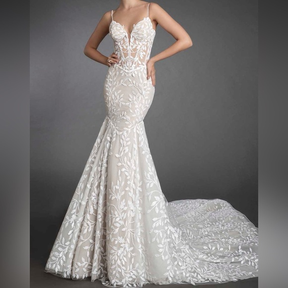 Pnina Tornai Fit & Flare Sequin Lace Wedding Gown NWT - Picture 1 of 4